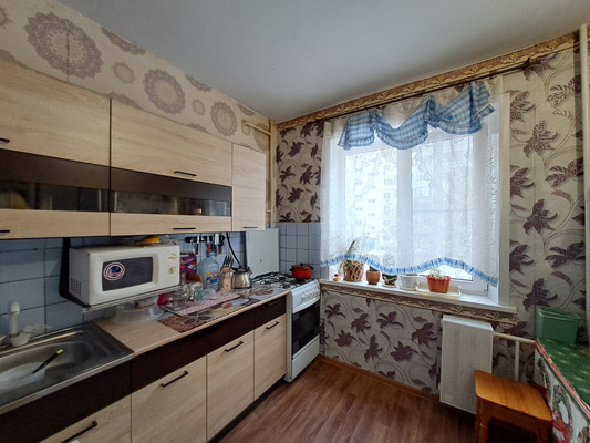 Продам многокомнатную квартиру, Гагарина ул, 73, Волгодонск г