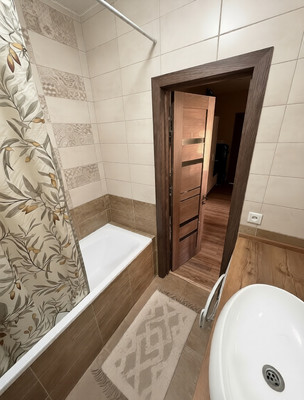 Продам двухкомнатную (2-комн.) квартиру, Шеболдаева ул, 95, Ростов-на-Дону г