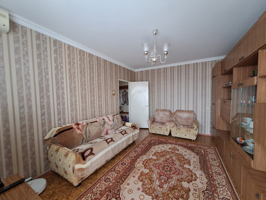 Продам двухкомнатную (2-комн.) квартиру, Маршала Кошевого ул, 30, Волгодонск г