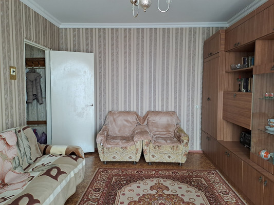 Продам двухкомнатную (2-комн.) квартиру, Маршала Кошевого ул, 30, Волгодонск г