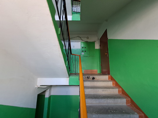 Продам двухкомнатную (2-комн.) квартиру, Маршала Кошевого ул, 30, Волгодонск г