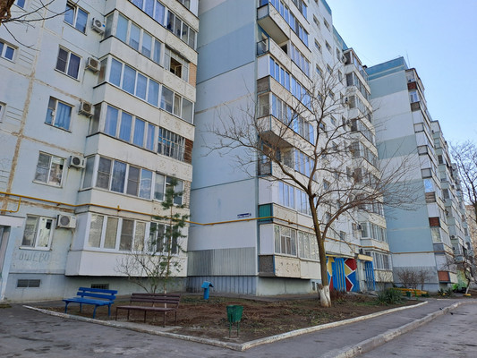 Продам двухкомнатную (2-комн.) квартиру, Маршала Кошевого ул, 30, Волгодонск г