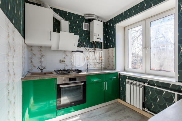 Продам двухкомнатную (2-комн.) квартиру, Гаршина ул, 1, Томилино рп