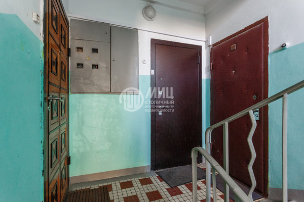 Продам двухкомнатную (2-комн.) квартиру, Гаршина ул, 1, Томилино рп