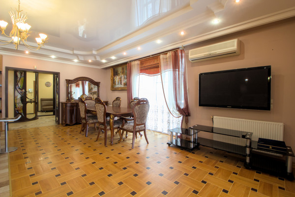 Сдам многокомнатную квартиру, 20-летия ВЛКСМ ул, 54А, Воронеж г