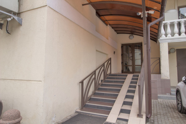 Сдам многокомнатную квартиру, 20-летия ВЛКСМ ул, 54А, Воронеж г