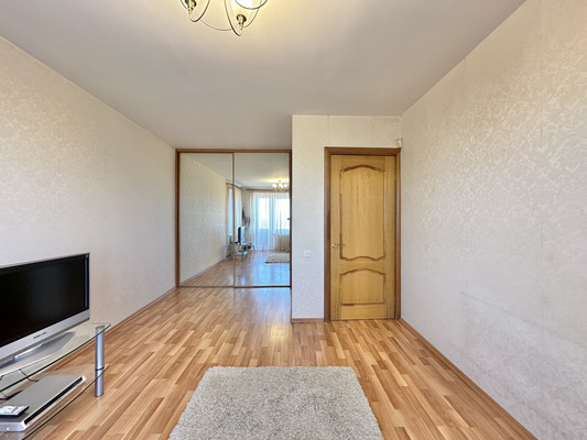 Продам однокомнатную (1-комн.) квартиру, Космонавтов пр-кт, 27к1, Санкт-Петербург г