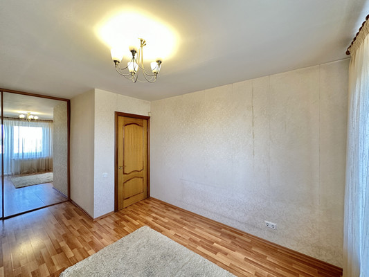 Продам однокомнатную (1-комн.) квартиру, Космонавтов пр-кт, 27к1, Санкт-Петербург г