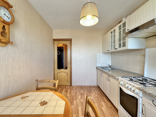 Продам однокомнатную (1-комн.) квартиру, Космонавтов пр-кт, 27к1, Санкт-Петербург г