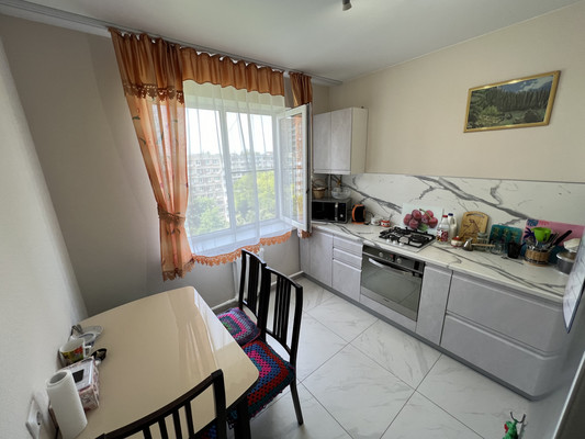 Продам двухкомнатную (2-комн.) квартиру, Королева пр-кт, 11/2, Ростов-на-Дону г