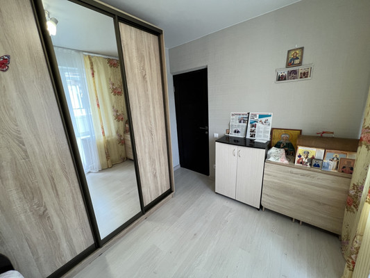 Продам двухкомнатную (2-комн.) квартиру, Королева пр-кт, 11/2, Ростов-на-Дону г