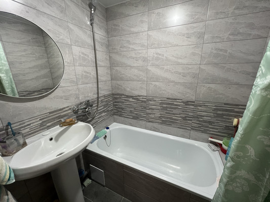 Продам двухкомнатную (2-комн.) квартиру, Королева пр-кт, 11/2, Ростов-на-Дону г