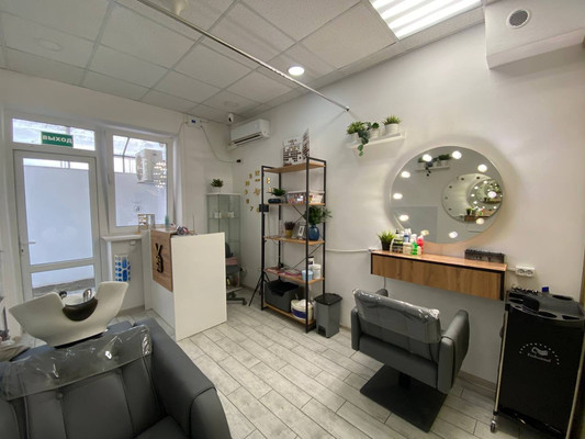 Продам торговое помещение 40,1 м2, Луговая ул, 6нк2, Симферополь г