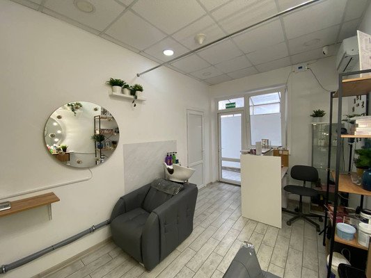 Продам торговое помещение 40,1 м2, Луговая ул, 6нк2, Симферополь г