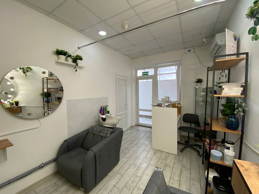 Продам торговое помещение 40,1 м2, Луговая ул, 6нк2, Симферополь г