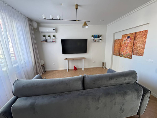 Продам трехкомнатную (3-комн.) квартиру, Комсомольская ул, 15, Уфа г