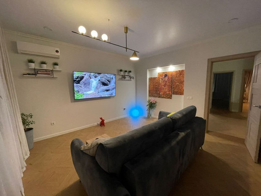 Продам трехкомнатную (3-комн.) квартиру, Комсомольская ул, 15, Уфа г