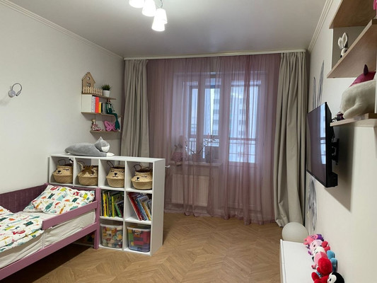 Продам трехкомнатную (3-комн.) квартиру, Комсомольская ул, 15, Уфа г