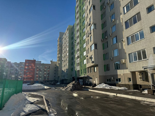Продам трехкомнатную (3-комн.) квартиру, Комсомольская ул, 15, Уфа г