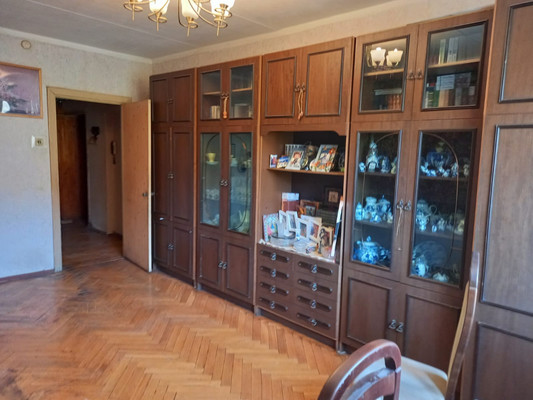 Продам двухкомнатную (2-комн.) квартиру, Паршина ул, 35к1, Москва г