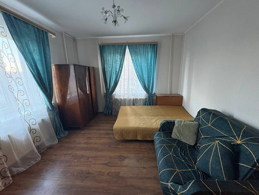 Продам двухкомнатную (2-комн.) квартиру, Мира ул, 4к1, Люберцы г