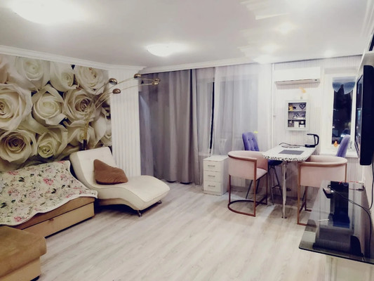 Продам двухкомнатную (2-комн.) квартиру, З.Космодемьянской ул, 3, Липецк г