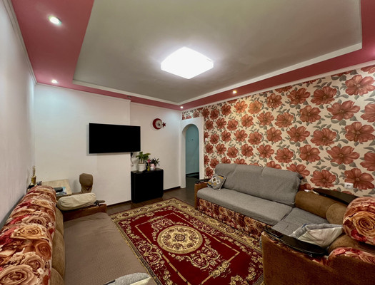 Продам двухкомнатную (2-комн.) квартиру, Ленина ул, 124, Волгодонск г