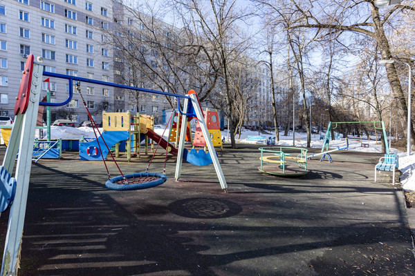 Продам однокомнатную (1-комн.) квартиру, Кленовый б-р, 4, Москва г