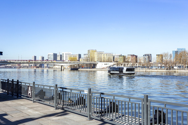 Продам однокомнатную (1-комн.) квартиру, Кленовый б-р, 4, Москва г