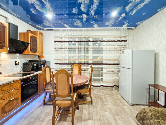 Продам двухкомнатную (2-комн.) квартиру, Георгия Величко ул, 5, Ханты-Мансийск г