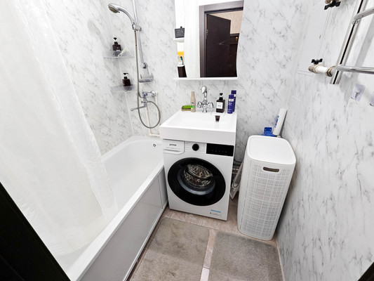 Продам двухкомнатную (2-комн.) квартиру, Георгия Величко ул, 5, Ханты-Мансийск г