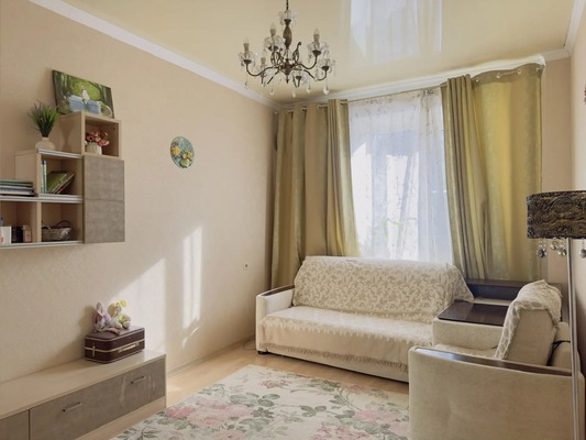 Продам двухкомнатную (2-комн.) квартиру, Орджоникидзе ул, 42, Загорянский дп