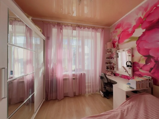 Продам двухкомнатную (2-комн.) квартиру, Орджоникидзе ул, 42, Загорянский дп