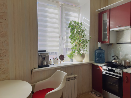 Продам двухкомнатную (2-комн.) квартиру, Орджоникидзе ул, 42, Загорянский дп