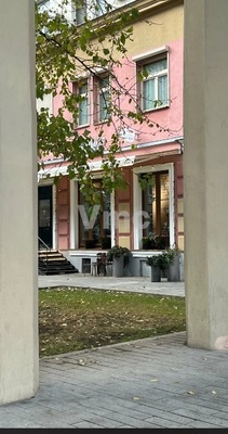 Сдам торговое помещение 96 м2, Смоленский б-р, 3-5 1, Москва г