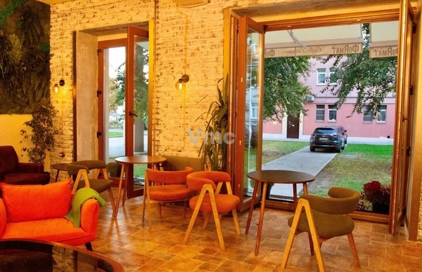 Сдам торговое помещение 96 м2, Смоленский б-р, 3-5 1, Москва г