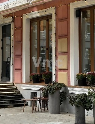 Сдам торговое помещение 96 м2, Смоленский б-р, 3-5 1, Москва г