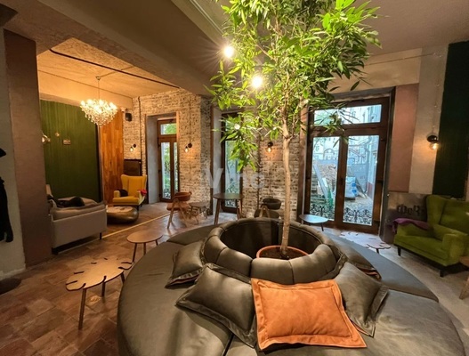 Сдам торговое помещение 96 м2, Смоленский б-р, 3-5 1, Москва г