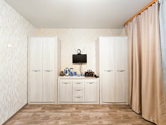 Продам двухкомнатную (2-комн.) квартиру, Георгия Величко ул, 5, Ханты-Мансийск г