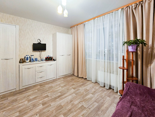 Продам двухкомнатную (2-комн.) квартиру, Георгия Величко ул, 5, Ханты-Мансийск г