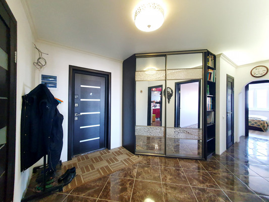 Продам трехкомнатную (3-комн.) квартиру, 50 лет НЛМК ул, 2в, Липецк г