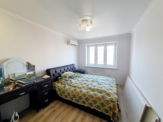 Продам трехкомнатную (3-комн.) квартиру, 50 лет НЛМК ул, 2в, Липецк г