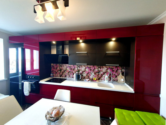 Продам трехкомнатную (3-комн.) квартиру, 50 лет НЛМК ул, 2в, Липецк г