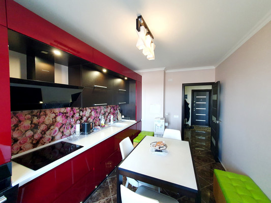 Продам трехкомнатную (3-комн.) квартиру, 50 лет НЛМК ул, 2в, Липецк г