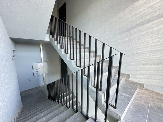 Продам двухкомнатную (2-комн.) квартиру, Солнечная ул, 7, Нальчик г