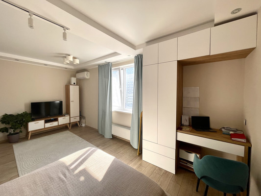 Продам двухкомнатную (2-комн.) квартиру, Никанорова ул, 4, Симферополь г