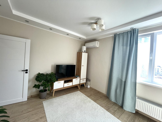 Продам двухкомнатную (2-комн.) квартиру, Никанорова ул, 4, Симферополь г