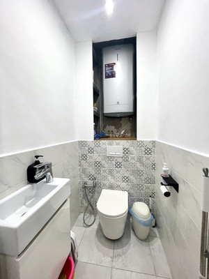 Продам двухкомнатную (2-комн.) квартиру, Никанорова ул, 4, Симферополь г