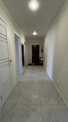 Продам трехкомнатную (3-комн.) квартиру, 24-й мкр, 6, Октябрьский г