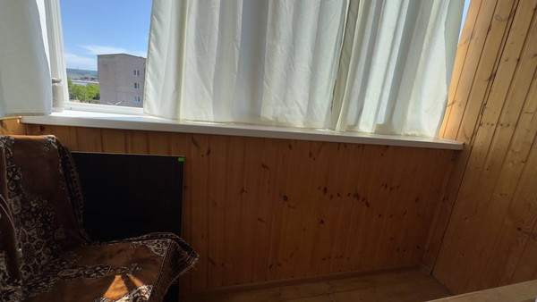 Продам трехкомнатную (3-комн.) квартиру, 24-й мкр, 6, Октябрьский г